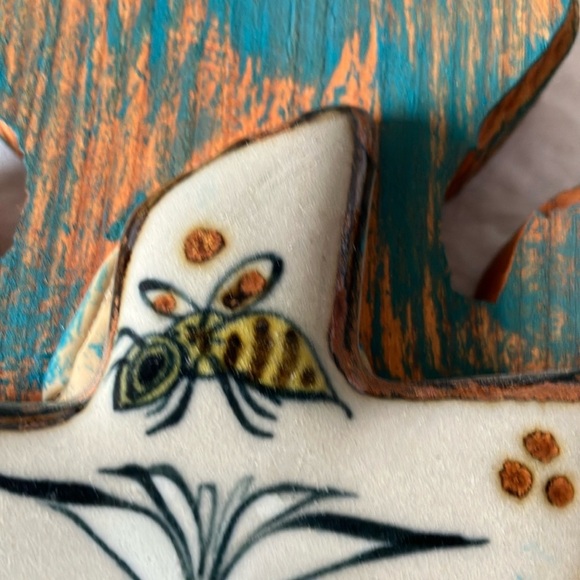 Artistic Wooden Cross with Bluebonnets & Bee Design- Handcrafted- made in Mexico - Picture 9 of 16